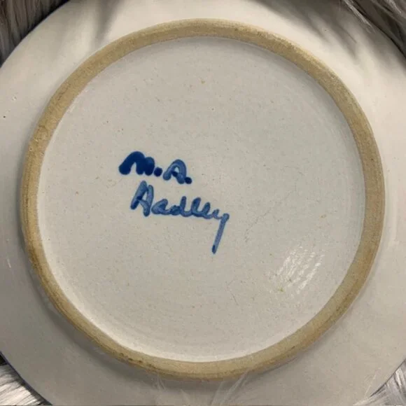 M.A. Hadley Country Scene Blue Collection Pig Salad/Dessert Plate VTG - Picture 3 of 3